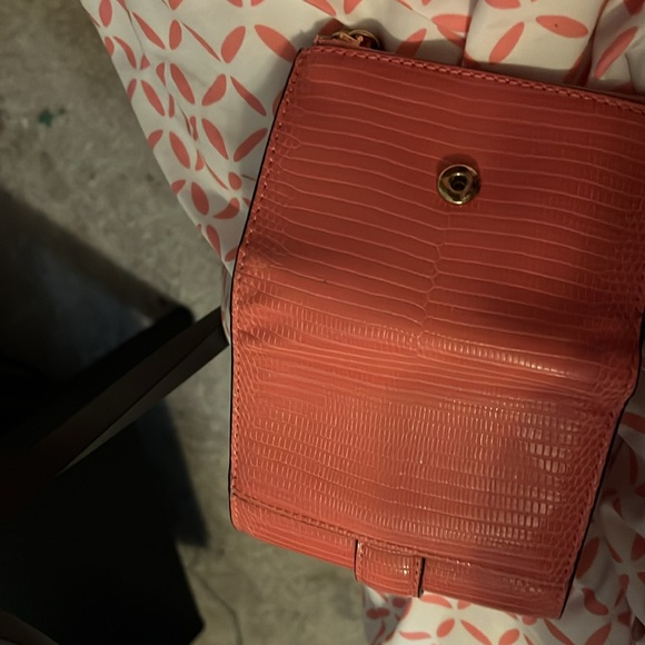 Cute Michael Kors pink wallet for sale - Picture 4 of 4